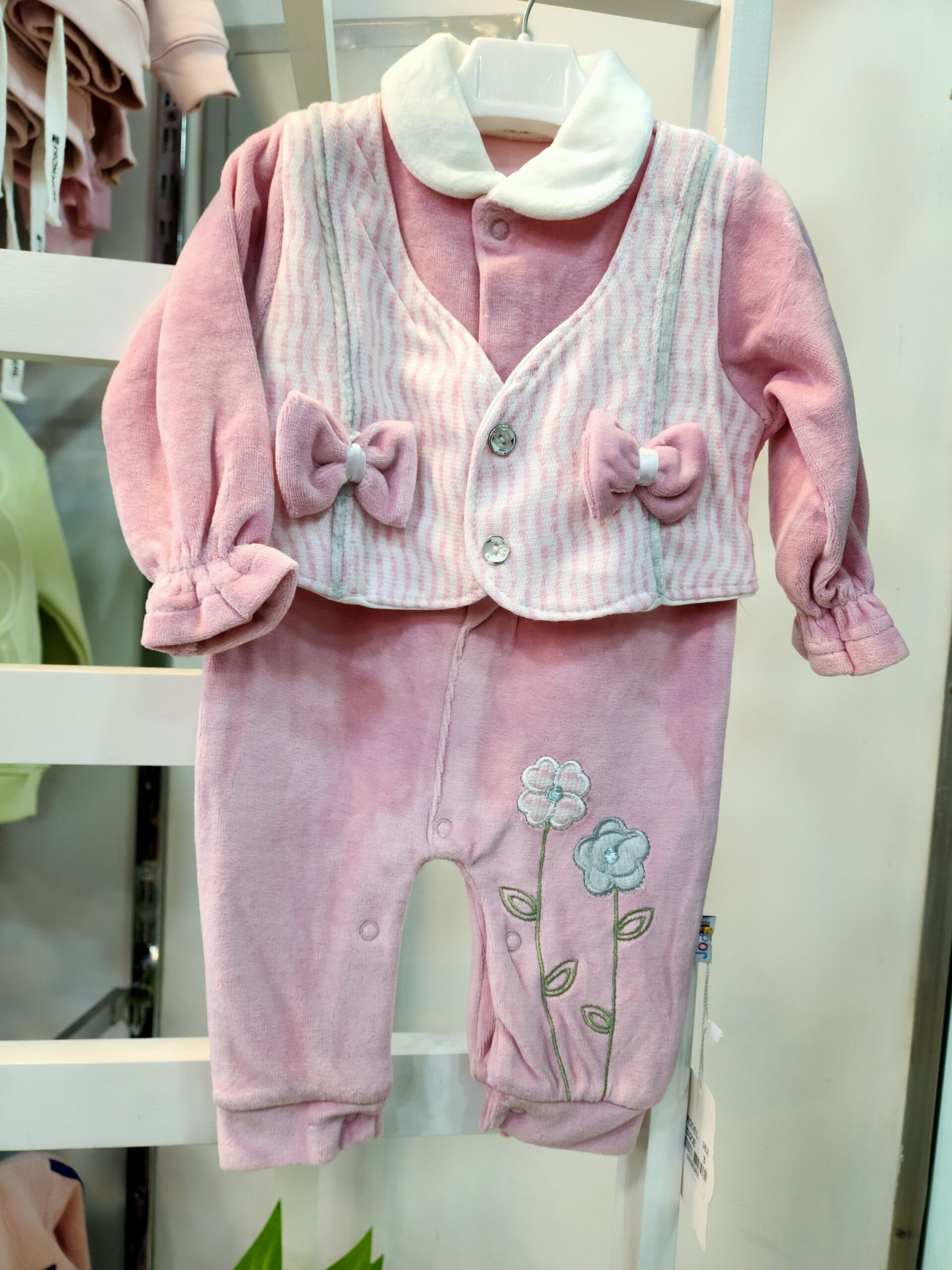 ٢٠٢٥١١١٤_٢٠٠٣٢٧ سالوبيت بينك فيونكة - الصورة 1